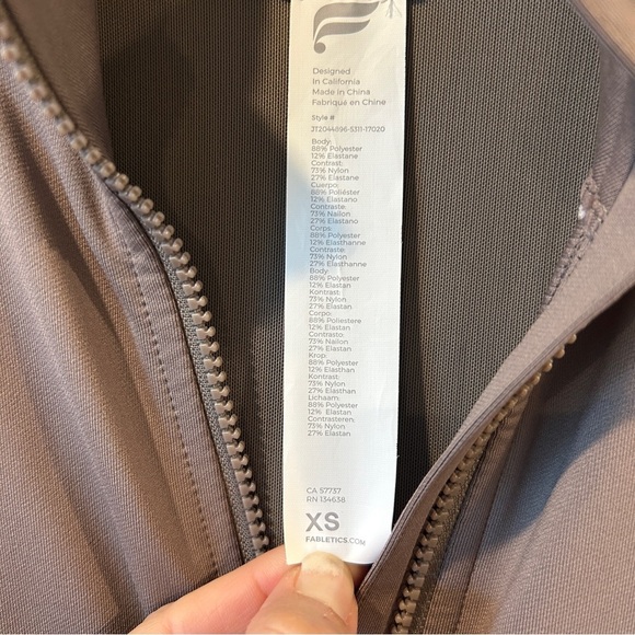 Fabletics Women’s Willow Bark Trinity Cold Weather Performance Jacket - XS - Picture 6 of 7